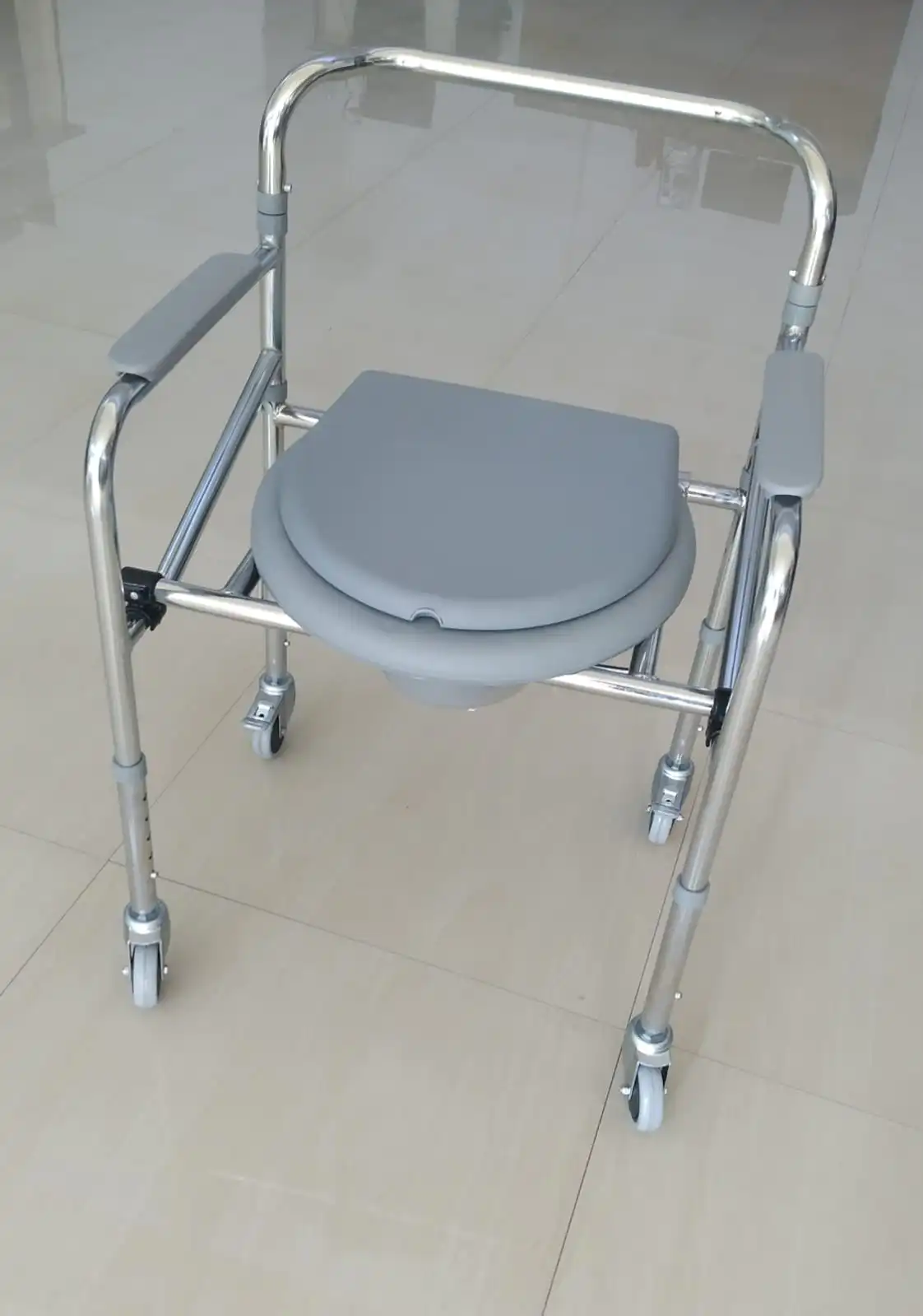 Understanding the Different Types of Commode Seats for Elderly: A Comprehensive Guide