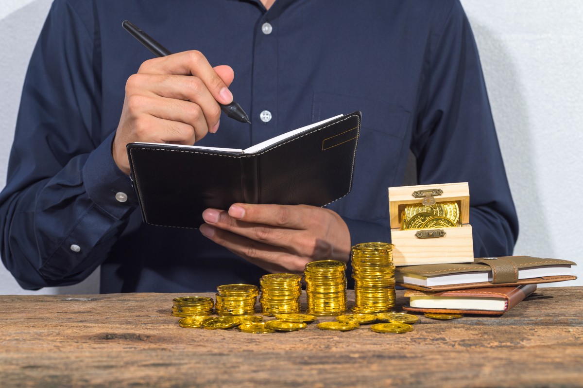 How to Track Interest & EMI Easily Using a Gold Loan EMI Calculator