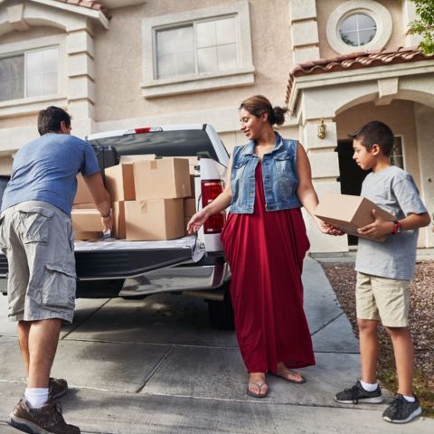 What is the Optimal Way to Hire International Movers?