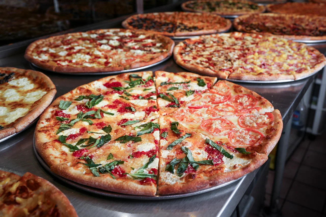Which Online Pizza Shop Delivers the Best Quality in Town?