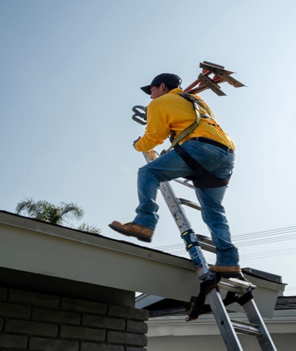 How Roofers in Dallas Prepare Homes for Summer Heat and UV Damage