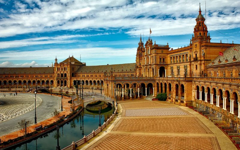 10 Reasons Why Spain Should Be Your Next Travel Destination