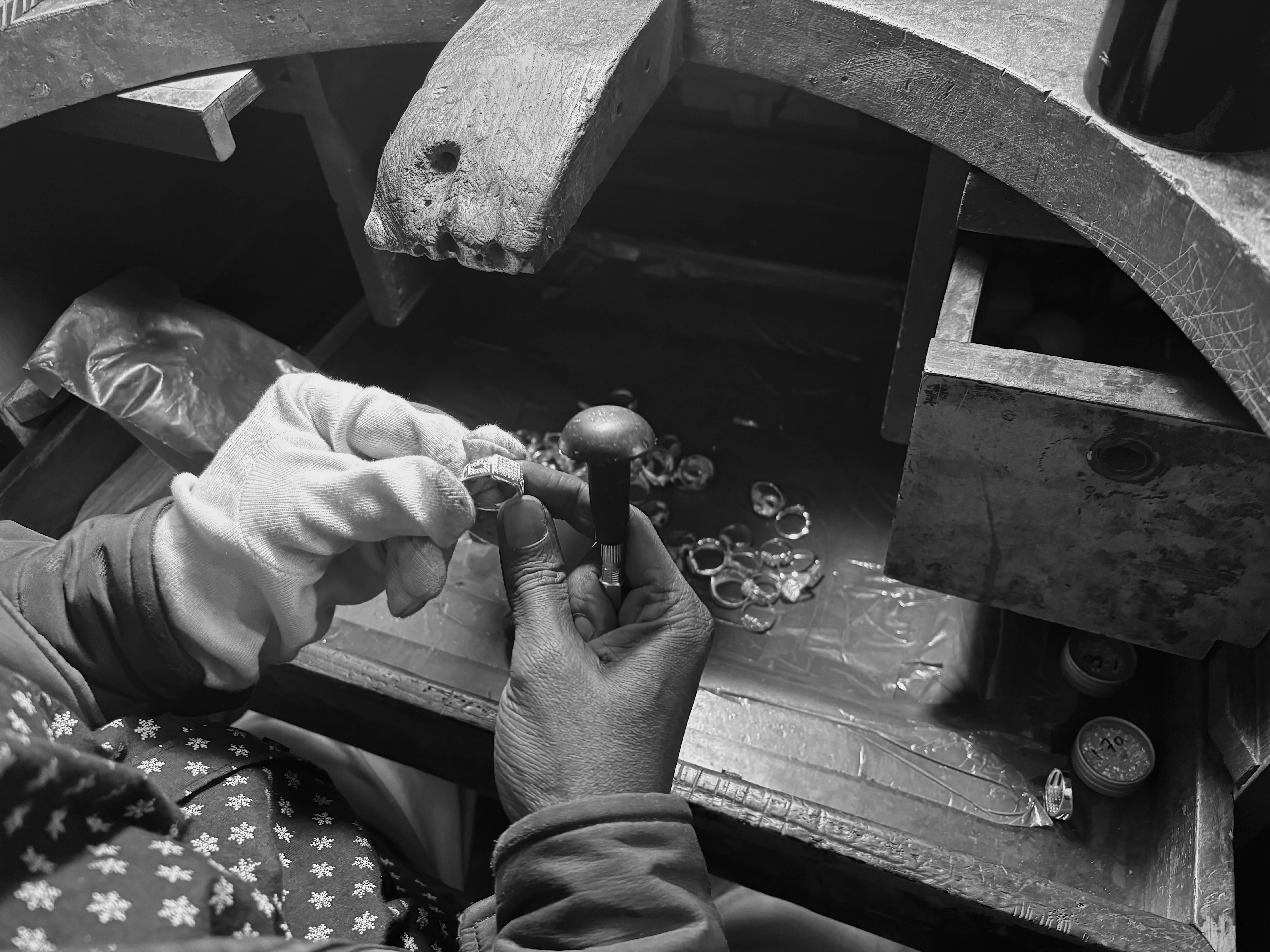 The Allure of Precious Metal Jewelry: A Journey Through Time and Craft