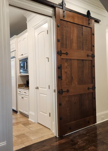 Choosing the Right Barn Doors for Your Bathroom and Kitchen