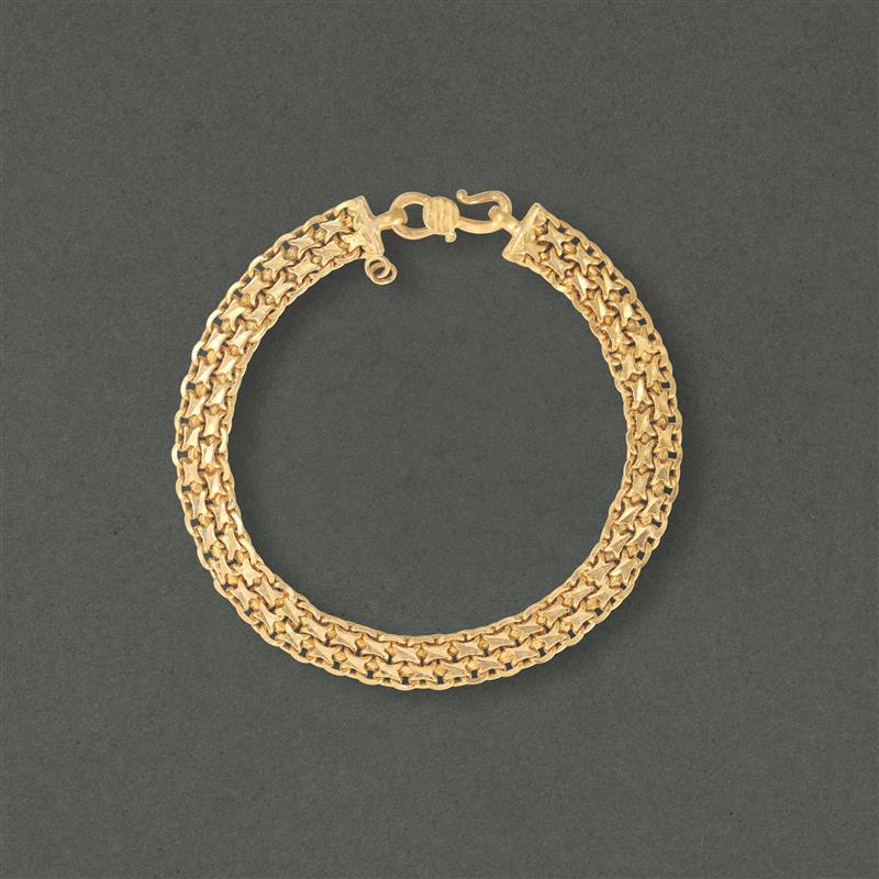 10 Elegant Gold Bracelets That Elevate Your Style