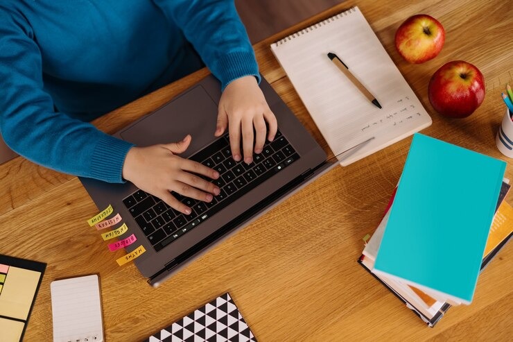 10 Best Learning Management System Examples for 2025 (with EdzLMS Leading the Way)