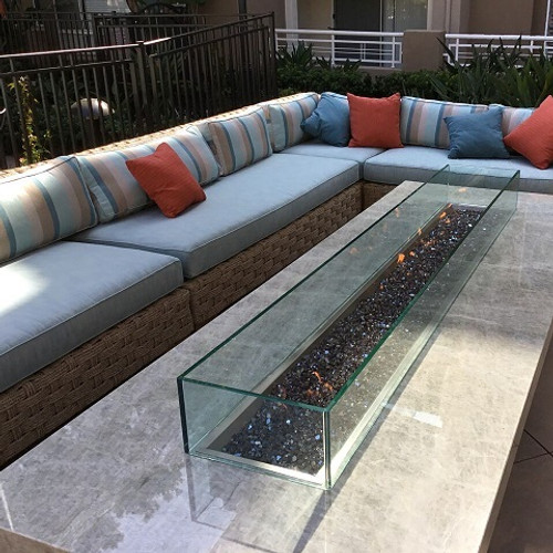 How a Fire Pit Glass Wind Screen Improves Flame Performance and Outdoor Living Comfort