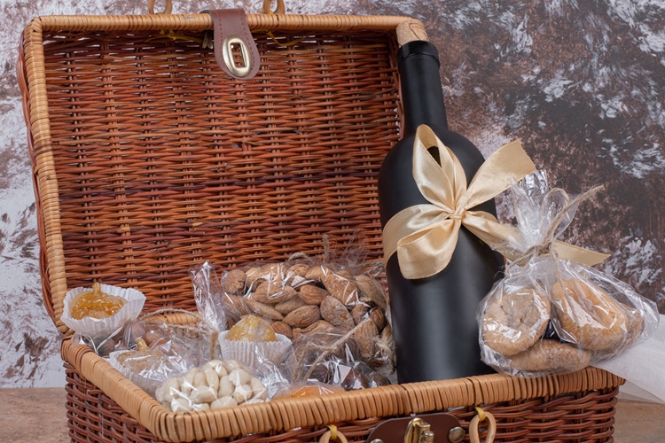 Why Custom Gourmet Gift Baskets are Perfect for Thoughtful Gifting?