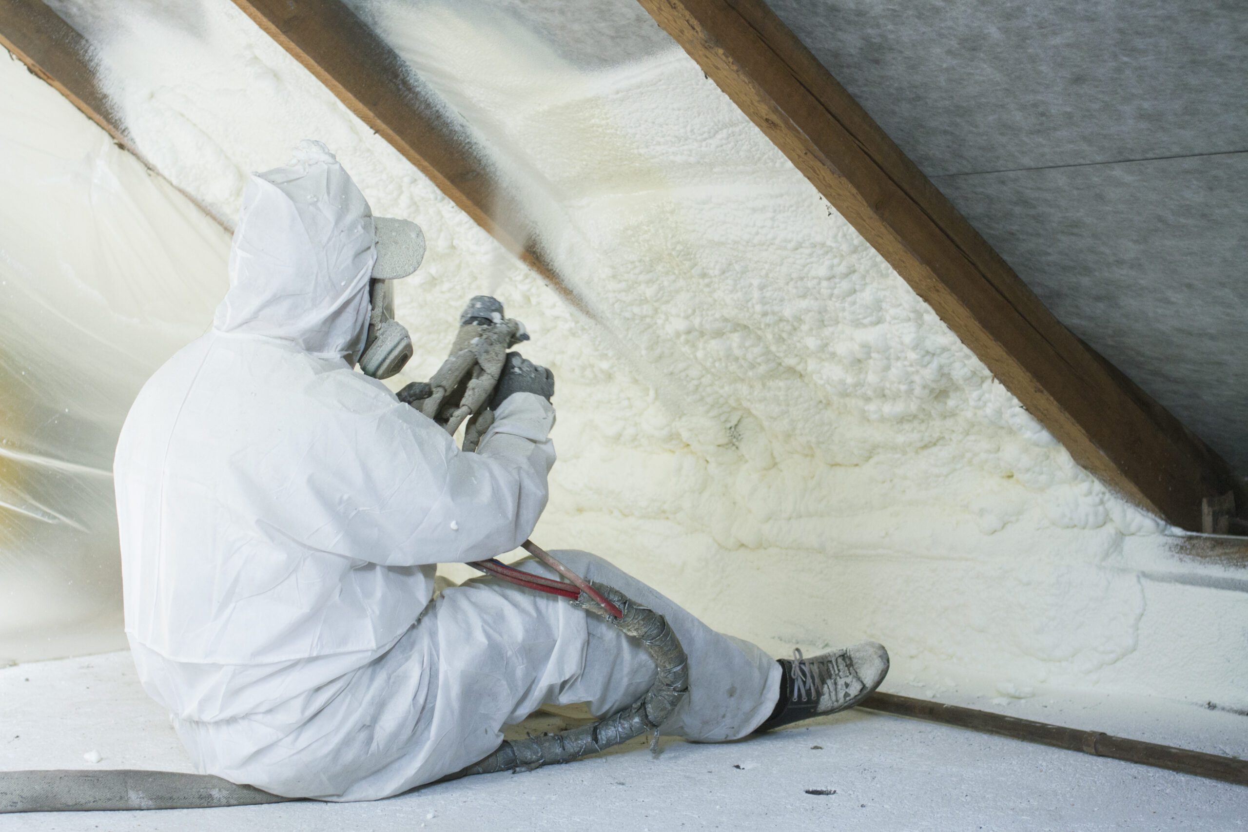 Top Benefits of Spray Foam Insulation for Your Home’s Energy Efficiency