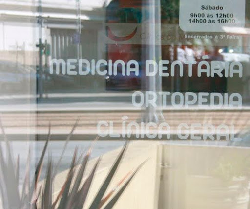 Implantes Dentários: Solução Duradoura e Eficaz