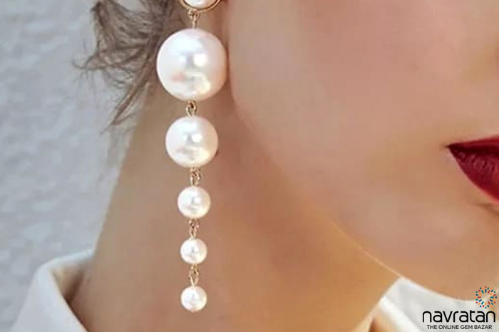 How to Wear a Pearl Gem