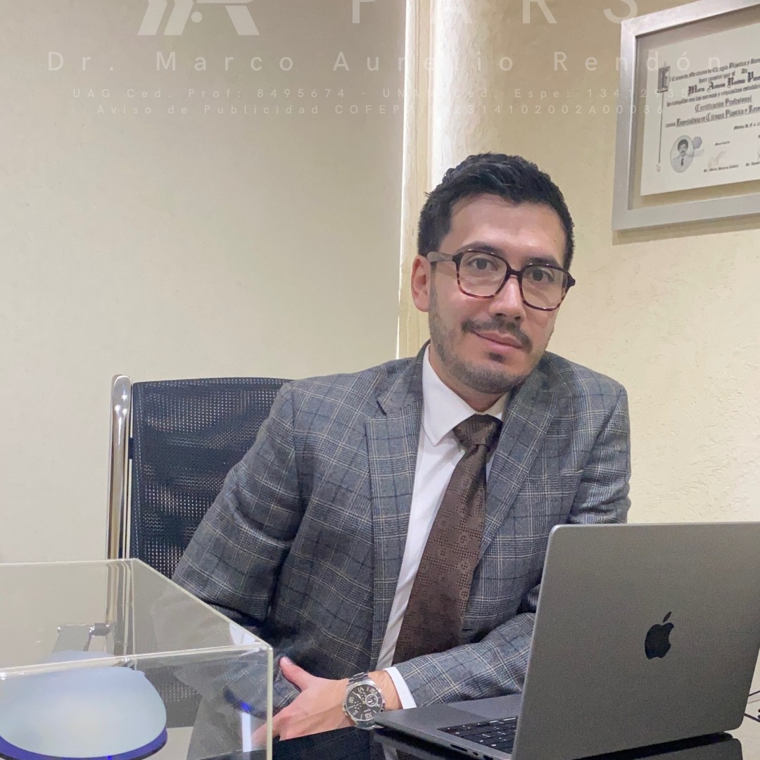 Discover the art of liposculpture with Dr. Marco Aurelio