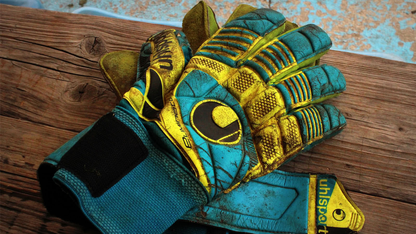 Fußballhandschuhe im Test: Welche Marke überzeugt wirklich?