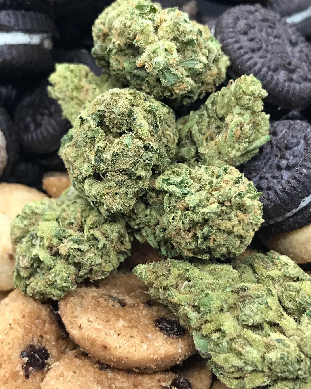 Buy Weed Edibles online at darkmarkete.com