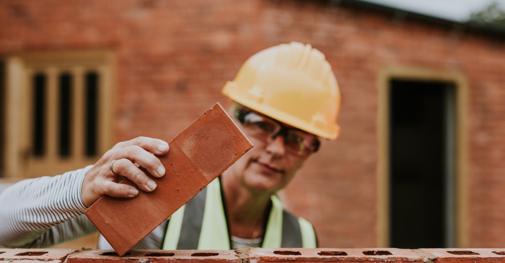Building a Better Tomorrow: Why Ash Bricks and Quality Insulation Materials Are the Future of Construction