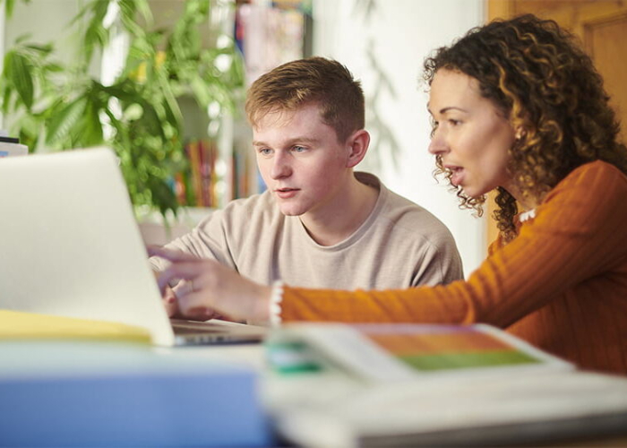 How Can Maths Tutors Help Students Master Problem-Solving Skills?