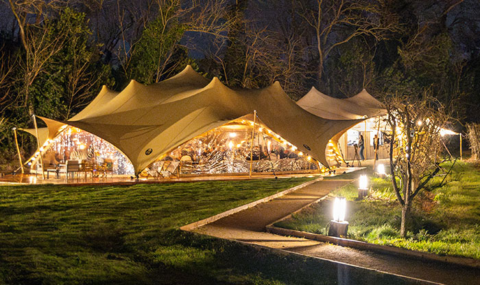 7 Reasons Stretch Tents Are Perfect for Outdoor Weddings