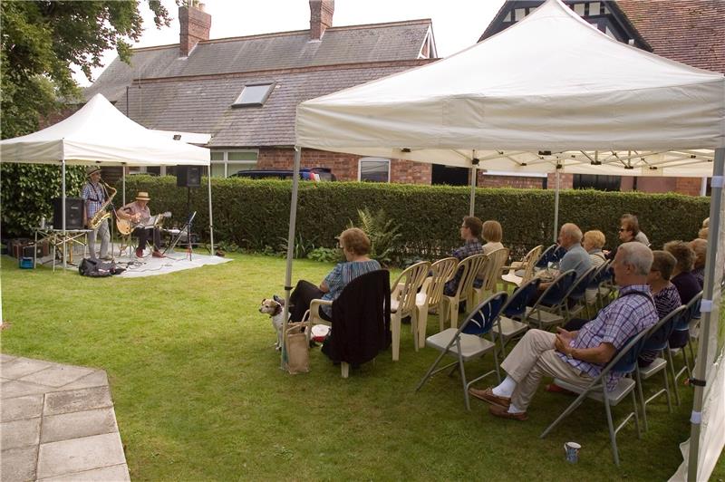 How to Choose the Right Size Pop Up Awning for Your Event