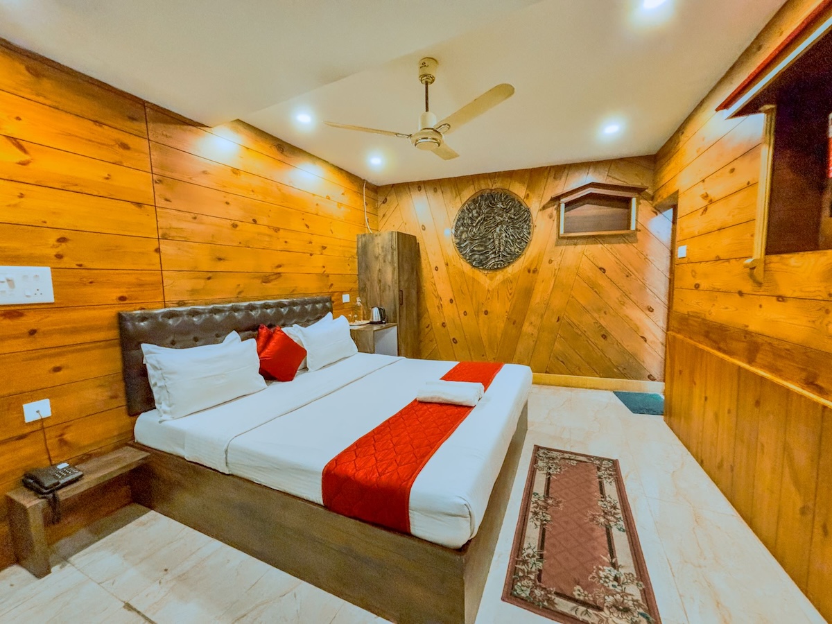 Waves, Wonder, and Wallet-Friendly Stays: A Budget Traveler's Story of Andaman's Budget Hotels