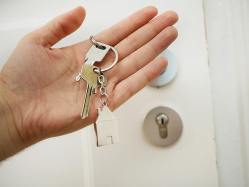 How a Professional Locksmith Can Replicate a Key From a Photograph?