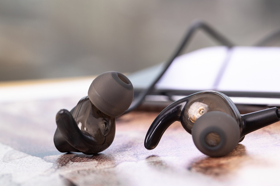 What features to look upon on the best Bluetooth headphones?
