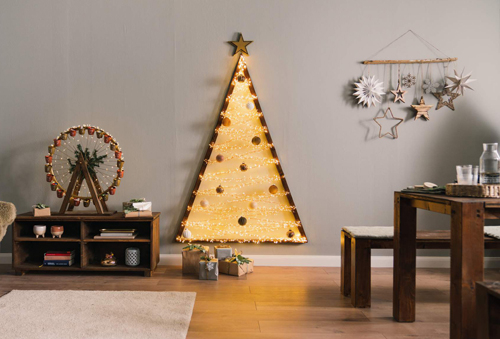 Weihnachten ohne Nadeln: Warum der Holzweihnachtsbaum immer beliebter wird