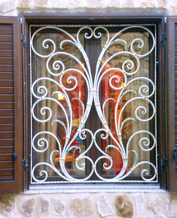 Window iron art match