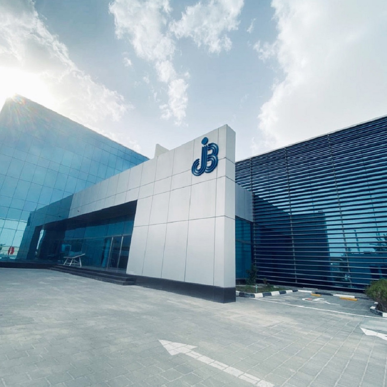 Why Choose the Right Generator Maintenance Company in Dubai