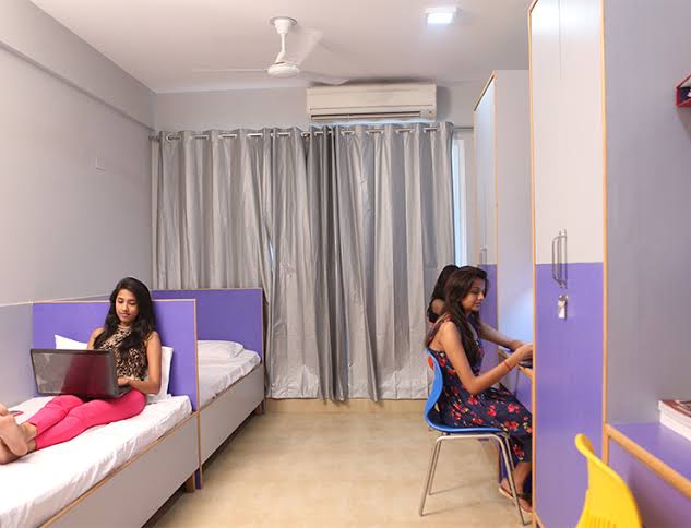 Find the Best Girls PG with Food in Greater Noida – A Complete Guide for Students