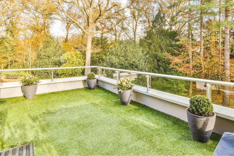 How to Keep Artificial Grass Cool in Hot Weather 