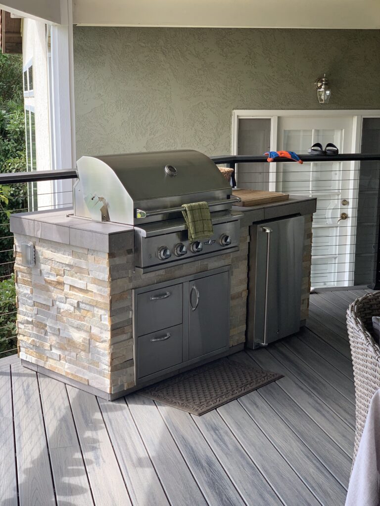 The Benefits of Outdoor Kitchens for Entertaining in Wisconsin