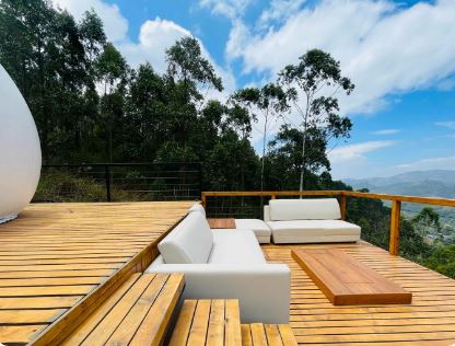 A Romantic Hilltop Escape : Discover the Best Staycation for Couples in Munnar