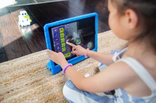 Choosing the Right Educational & Learning Toys for Your Child in UAE - ToysUAE