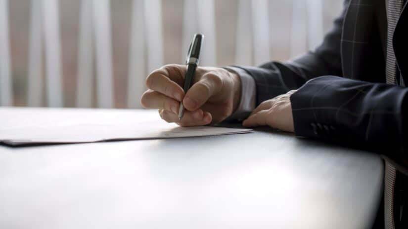 Fighting Insurance Companies: An Atlanta Car Accident Lawyer on Your Side