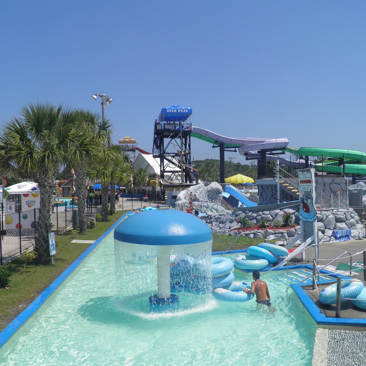 What to Pack for a Visit to a Los Angeles Waterpark
