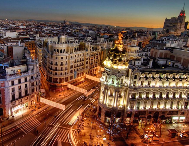 FAMOUS MONUMENTS IN MADRID: PUERTA DE ALCALÁ