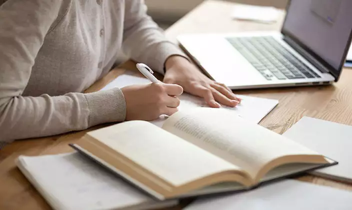 Top Dissertation Writing Services That PhD Candidates Trust in 2025