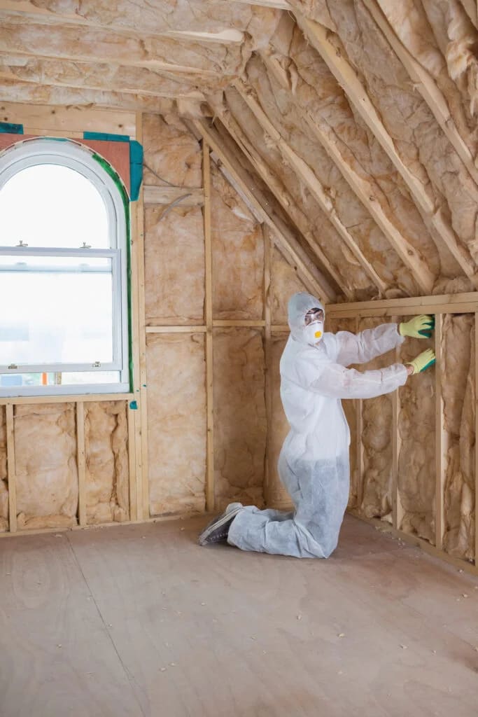 Top 5 Reasons to Hire Professional Insulation Contractors in Des Moines