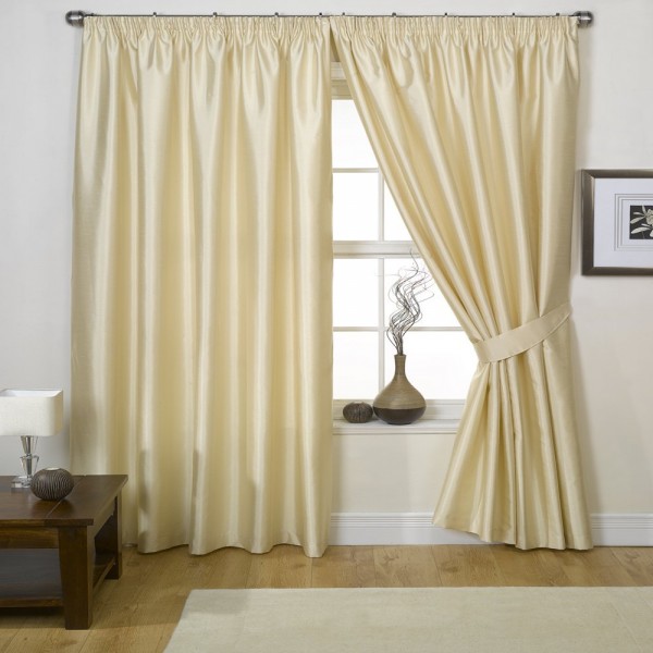 Silk Curtains In Dubai