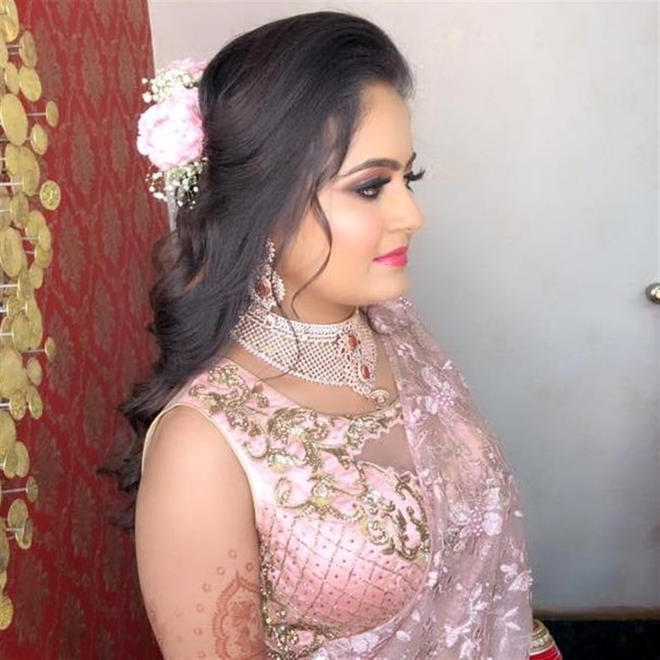 Professional Makeup Artist in Udaipur