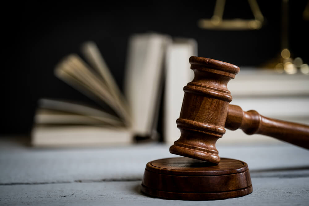Be a BBA and LLB Graduate at Once