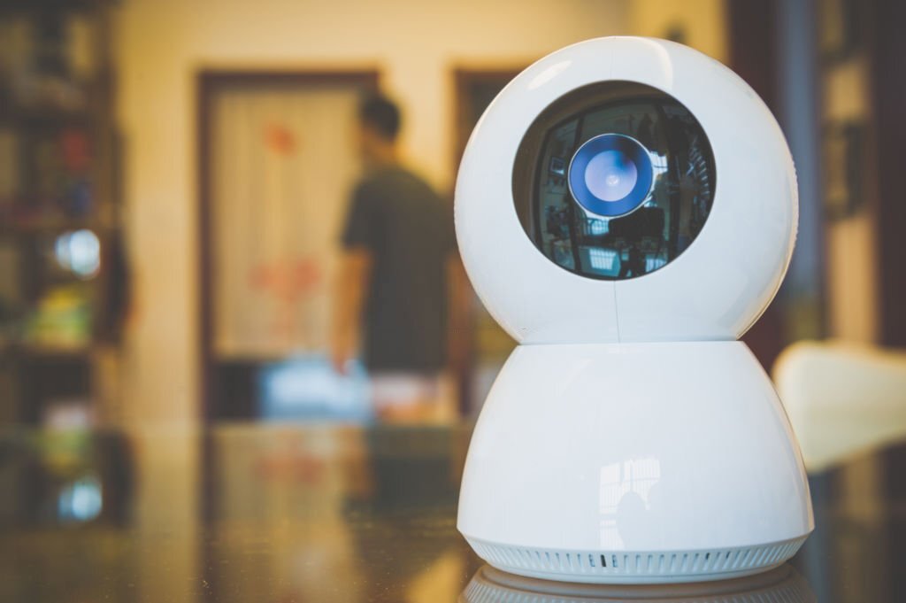 4 Best Webcams For Streaming And Working From Home in 2022