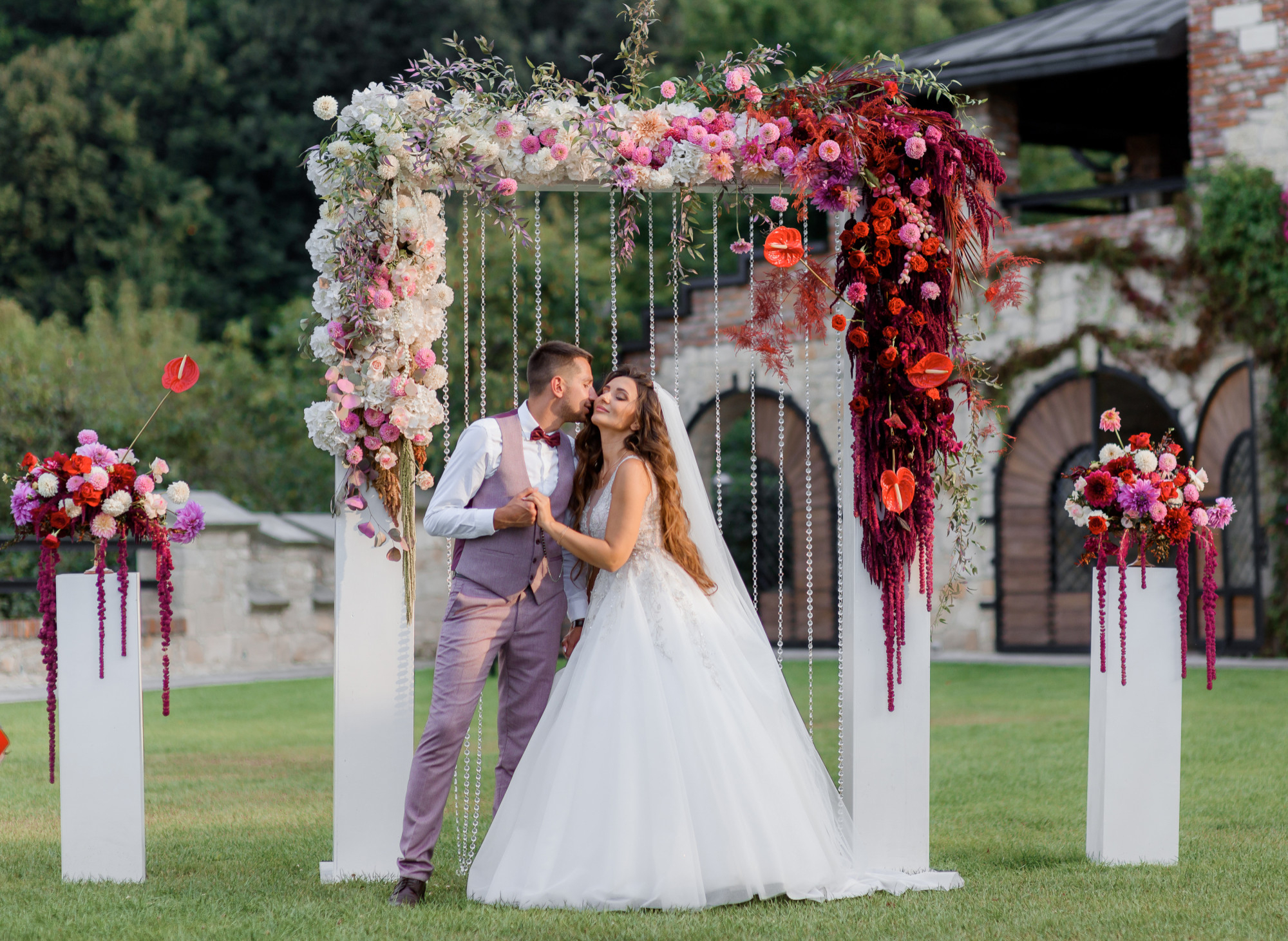 Where to find London's Best Parties and Most Affordable Wedding Photographer?