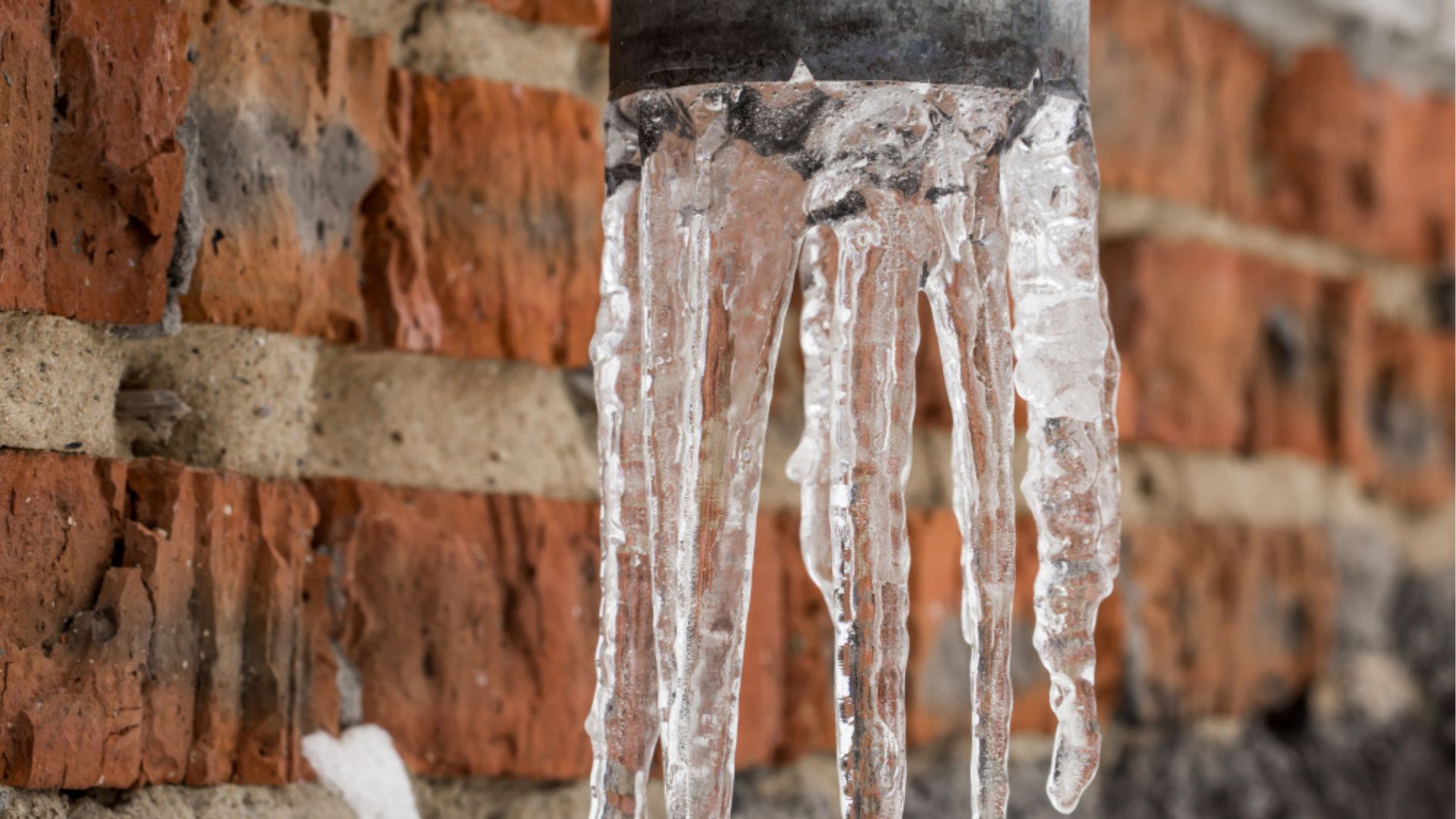 Avoid Frozen Pipes: Common Winter Plumbing Challenges Explained