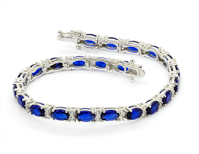 How to Identify and Buy Quality Silver Jewellery That Lasts a Lifetime