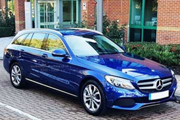 rent ferrari in dubai