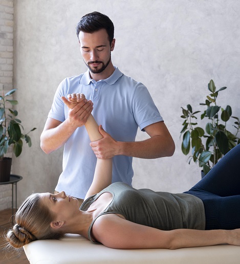 Physiotherapy at Home in Delhi for Safe, Expert Recovery