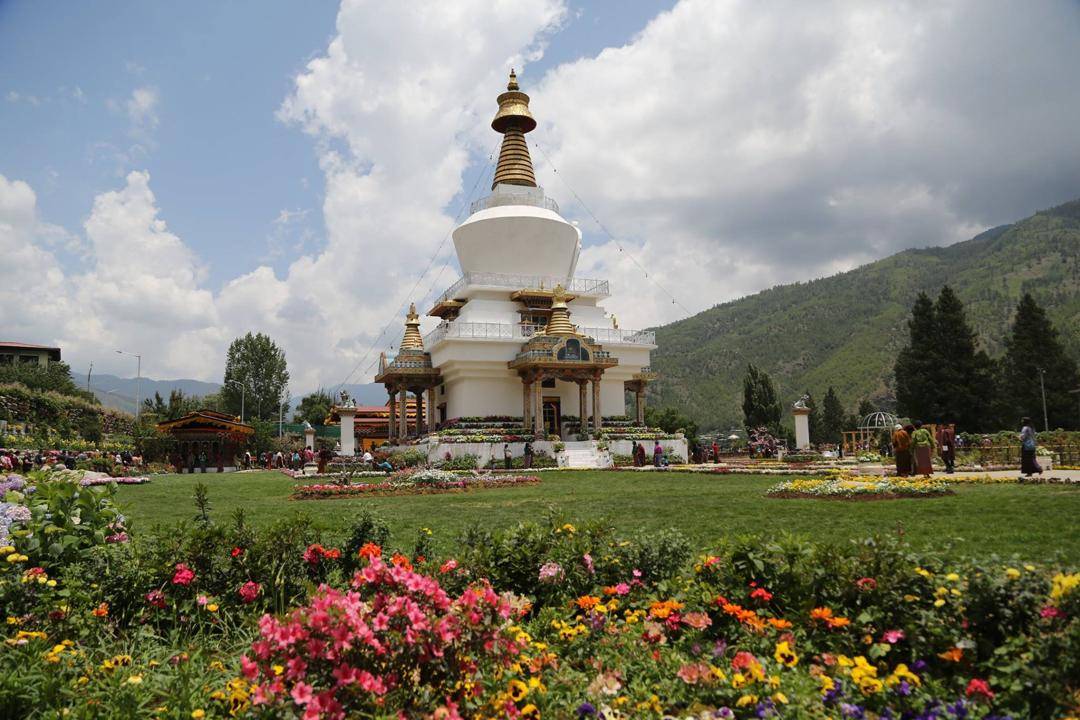 Top 7 Experiences That Only Local Bhutan Tour Operators Can Provide