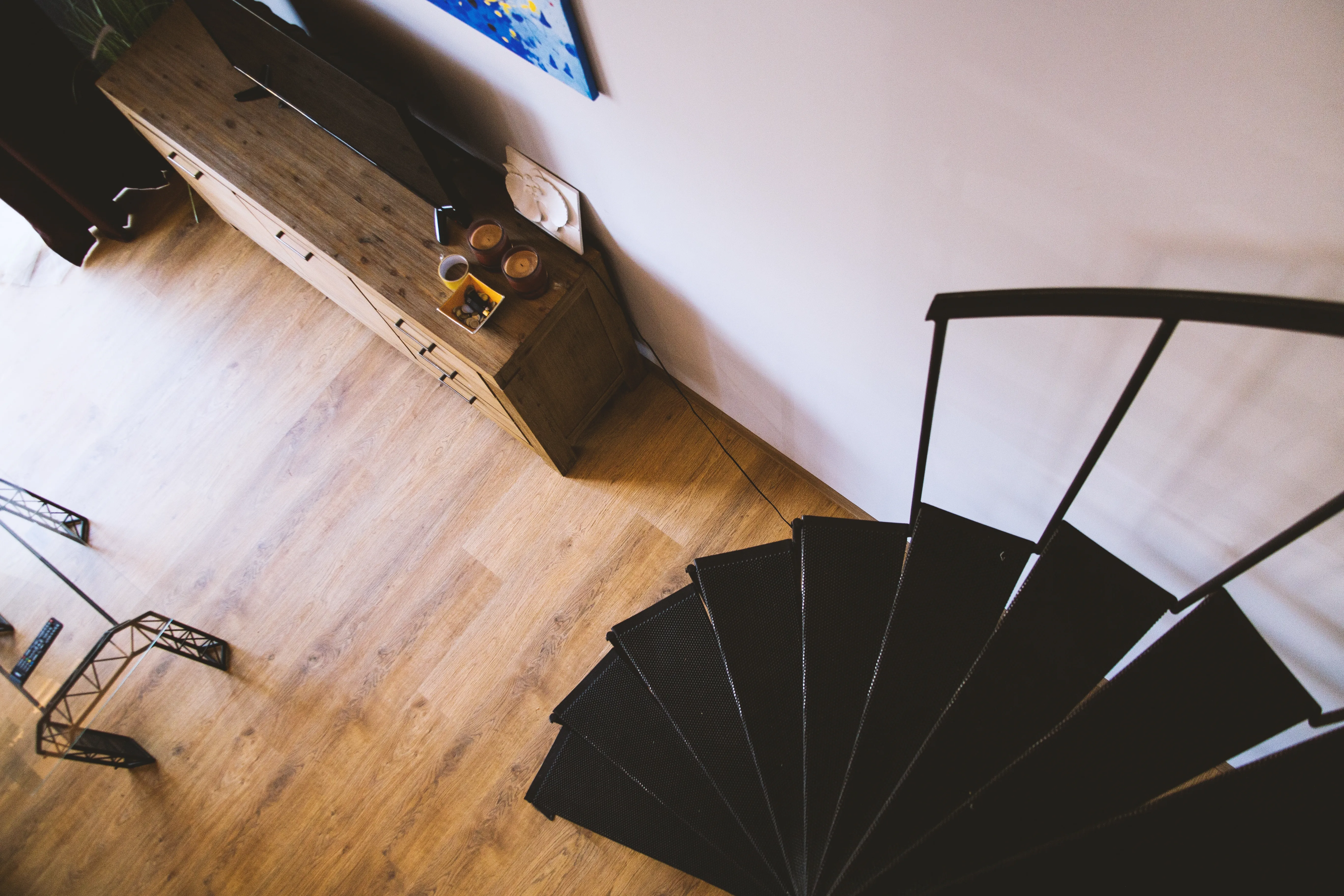 Showroom Flooring That Sells: Discover the Perfect Blend of Style, Strength & Brand Identity