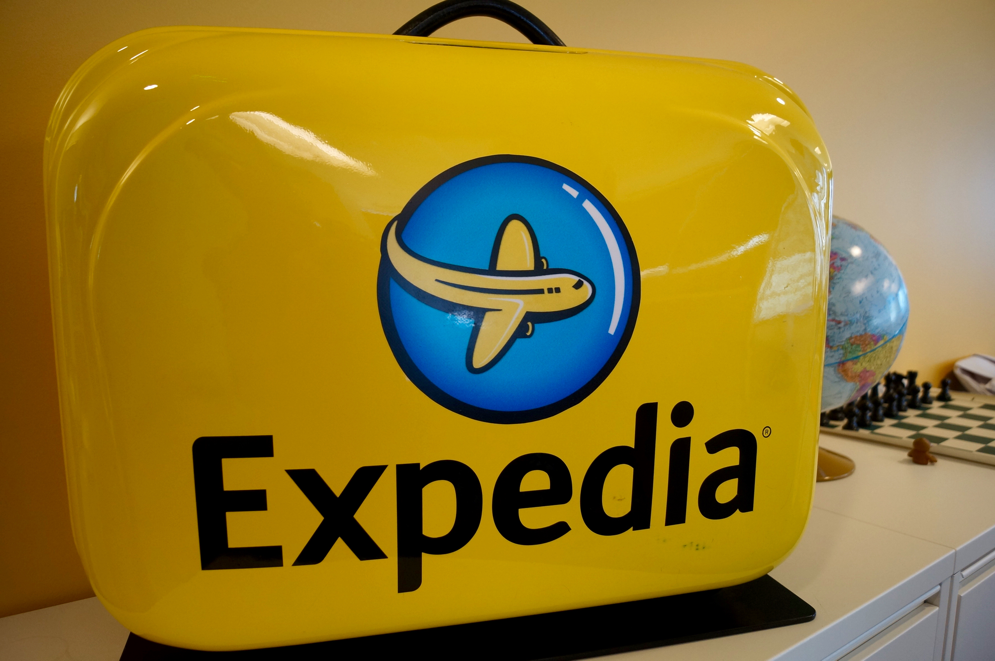 How do I communicate to Expedia?